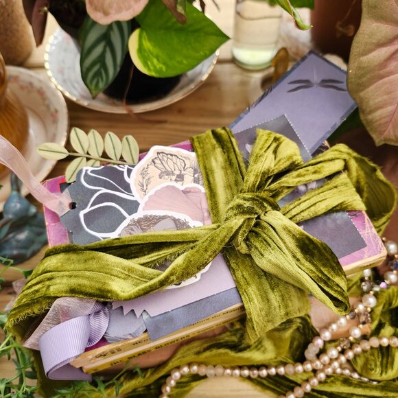 Bundle of 5 Vintage Daphne du Maurier Paperback Novels + Ephemera - Picture 3 of 13